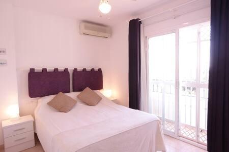 Amplio Apartamento Con Piscina Cerca De La Playa 内尔哈 外观 照片